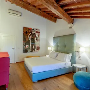 https://designtradition-florence.it-tuscanyhotel.com