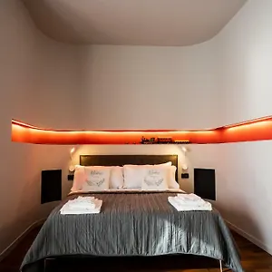 https://carlotta-station-suite.emilia-romagnahotels.net